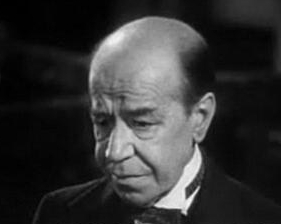 un típico guionista de hollywood en los bosques angel mirou